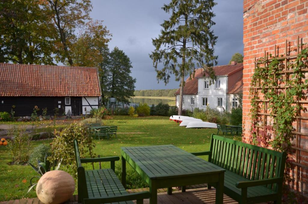 Bed and Breakfast Stara Szkola W Harszu Pozezdrze Exterior foto
